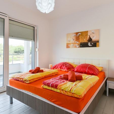 Apartmani Martin Mit Beheiztem Pool With Heated Pool Bibinje Exterior foto