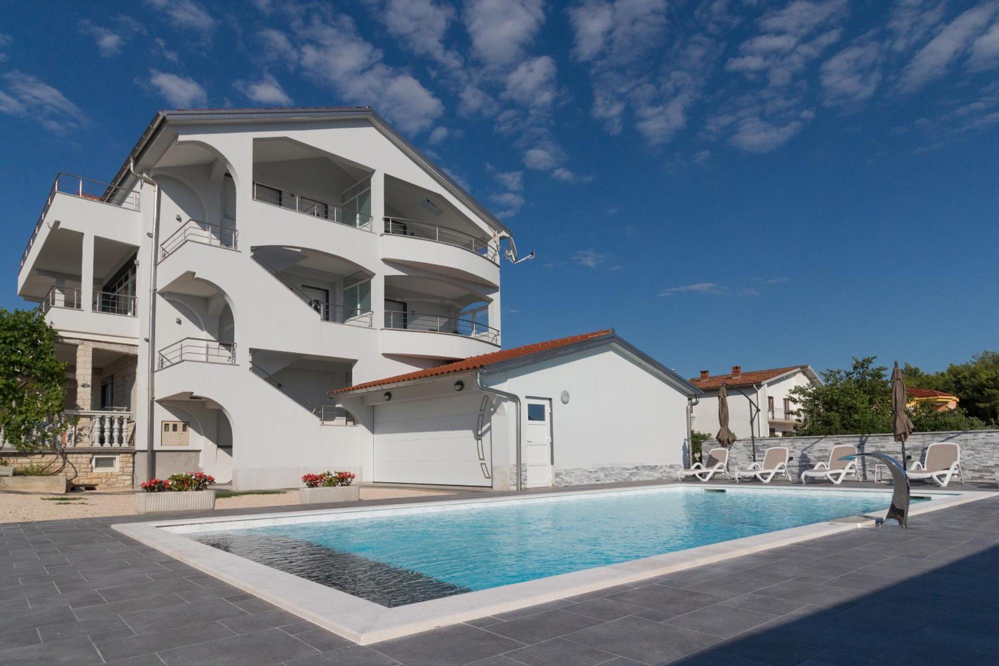 Apartmani Martin Mit Beheiztem Pool With Heated Pool Bibinje Exterior foto