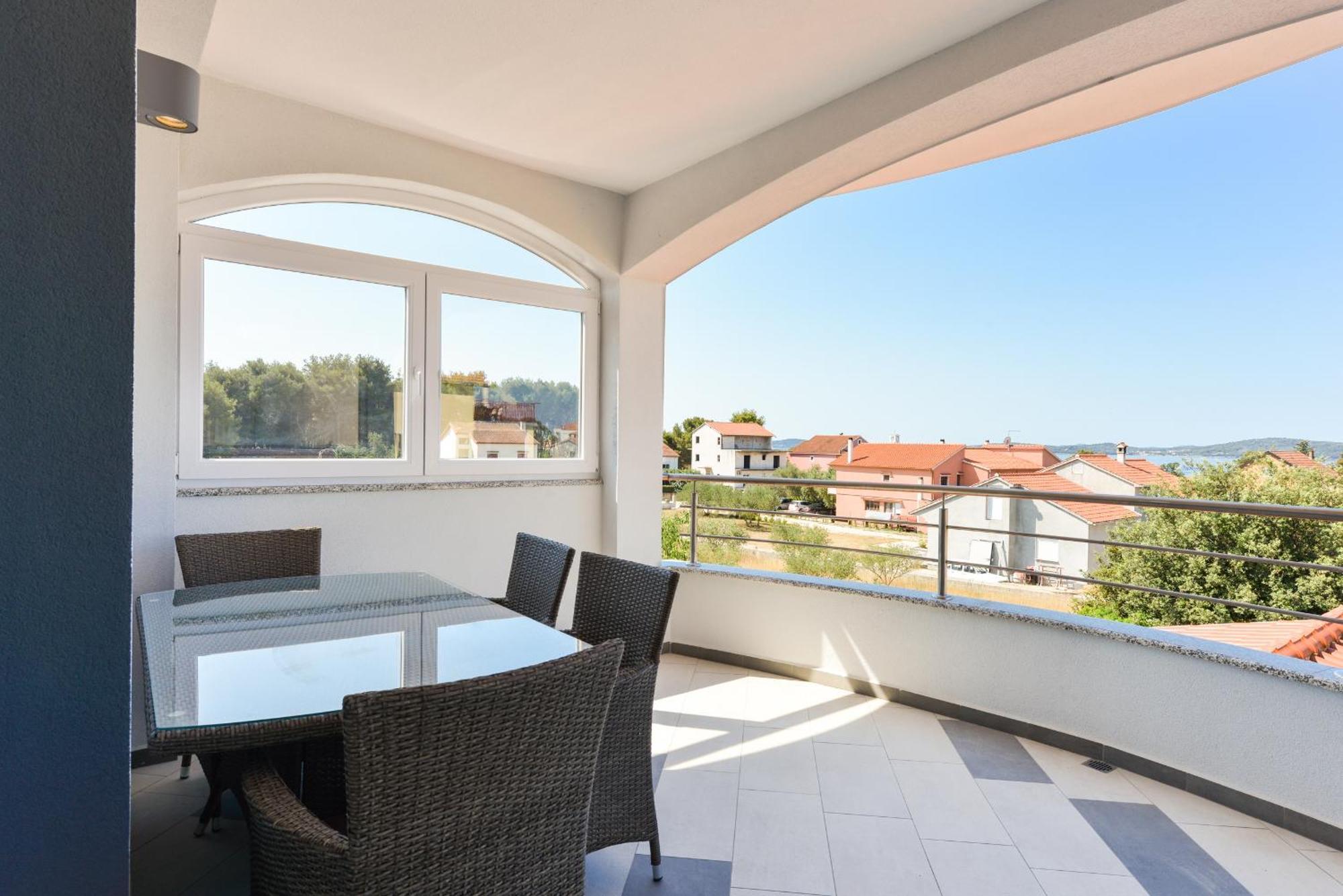 Apartmani Martin Mit Beheiztem Pool With Heated Pool Bibinje Exterior foto